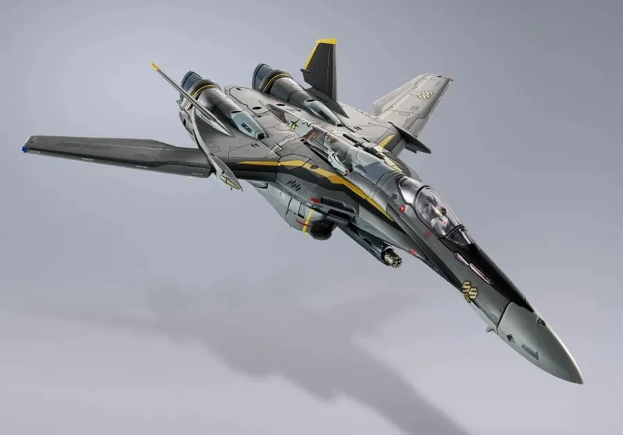 VF-25S Armored Messiah Valkyrie Ozma Lee Machine Revival Version DX Chogokin | Macross Frontier | Bandai Spirits
