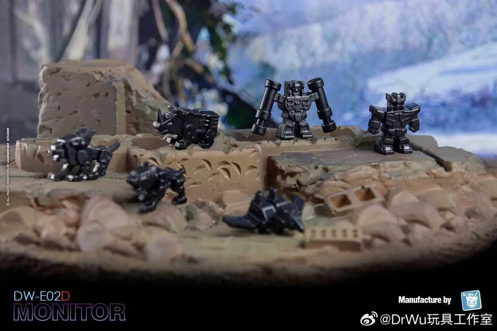 DW-E02D Monitor and DW-E16D Sound Master Battle Damaged Version Set of 2 | Dr. Wu