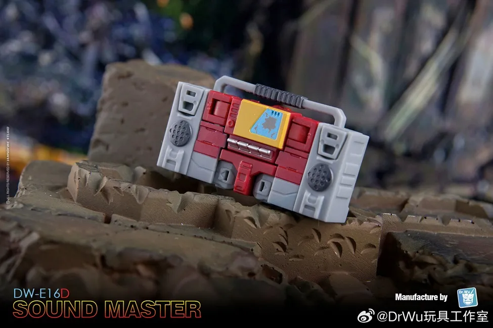 DW-E02D Monitor and DW-E16D Sound Master Battle Damaged Version Set of 2 | Dr. Wu