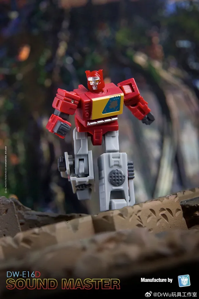 DW-E02D Monitor and DW-E16D Sound Master Battle Damaged Version Set of 2 | Dr. Wu