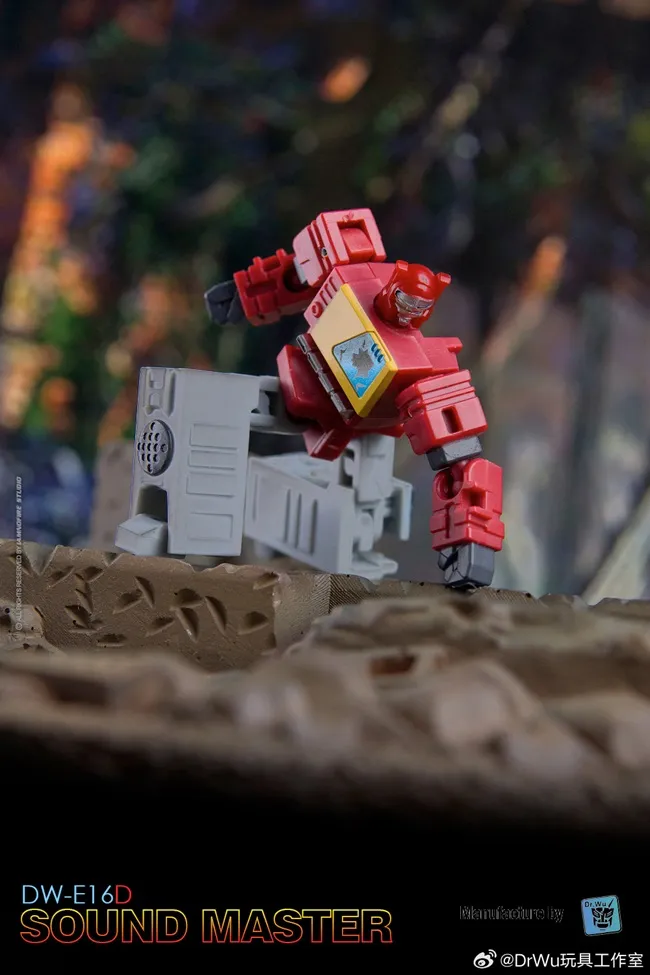 DW-E02D Monitor and DW-E16D Sound Master Battle Damaged Version Set of 2 | Dr. Wu