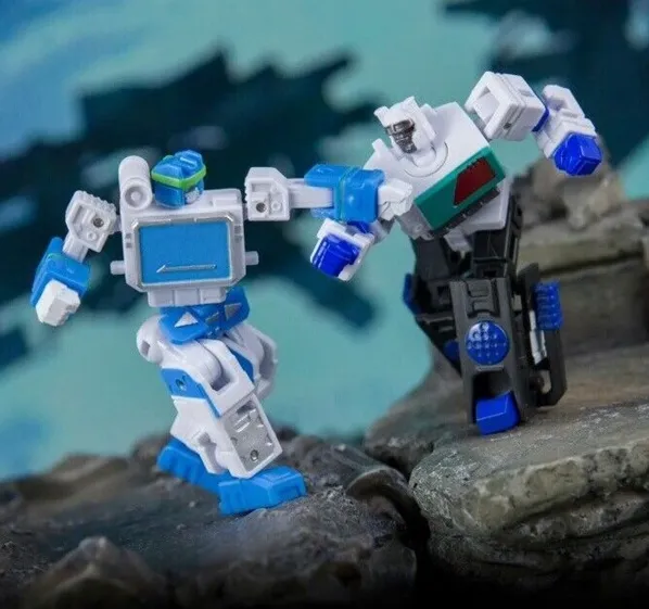 DW-E02M Monitor and DW-E16M Sound Master Shattered Glass Version Set of 2 | Dr. Wu