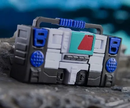 DW-E02M Monitor and DW-E16M Sound Master Shattered Glass Version Set of 2 | Dr. Wu