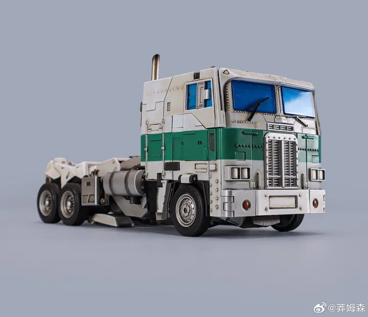 MM-01W Leader White Version | Magnificent Mecha