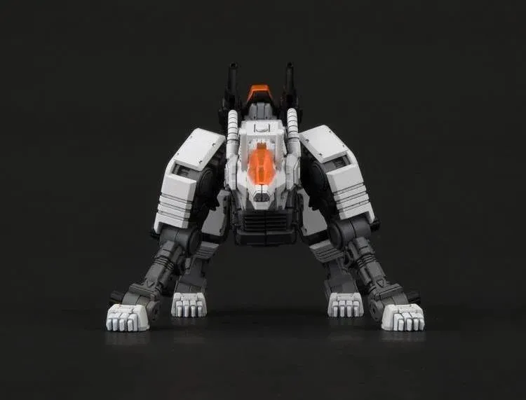 RMZ-003 Command Wolf Model Kit 1/100 Scale | Zoids Realize Model | Takara Tomy