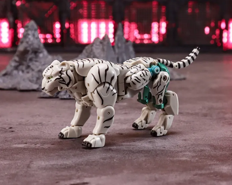 RT-04 Zhou Hu | Robot Toys