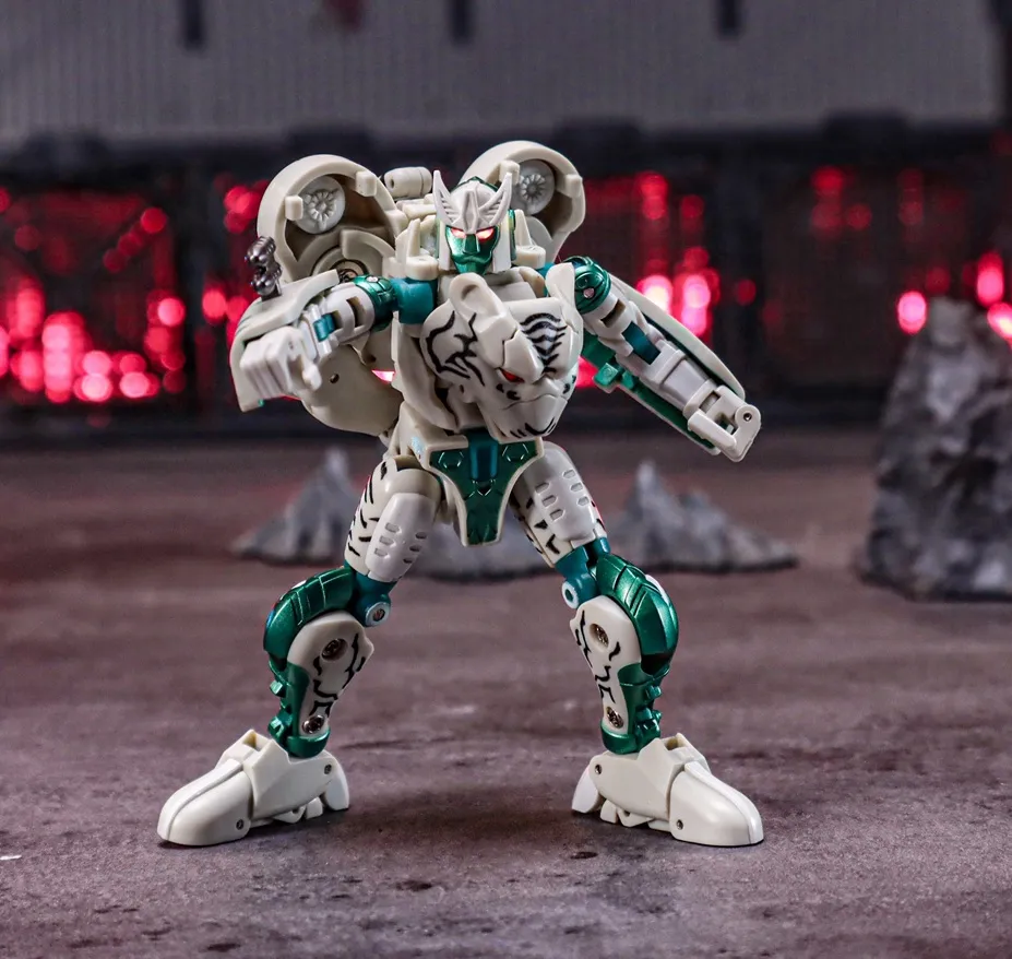 RT-04 Zhou Hu | Robot Toys