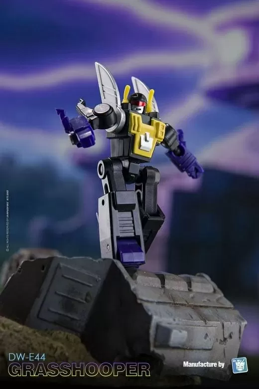 DW-E43 Patrolman and DW-E44 Grasshooper Set of 2 | Dr. Wu