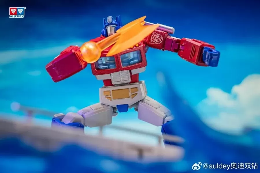 Optimus Prime Alpha Action Elite | AULDEY
