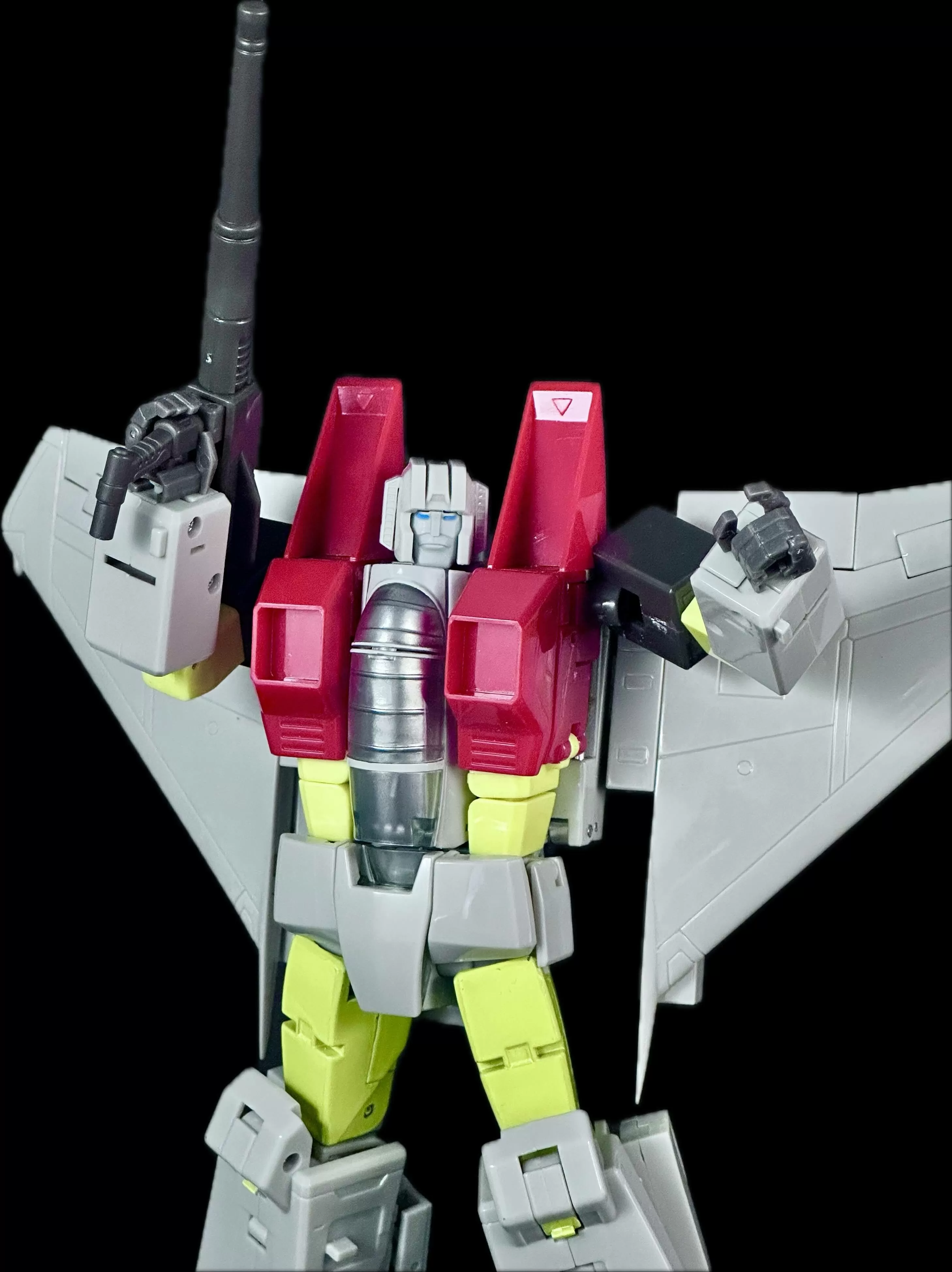 MTRC-17 Silverside Limited Edition Exclusive | MakeToys | Colorverse Series