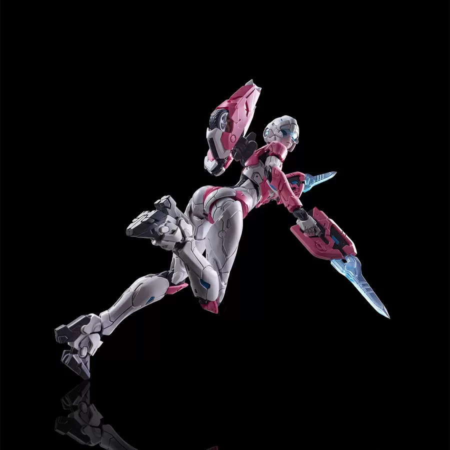 Arcee | Transformers Furai Action | Flame Toys