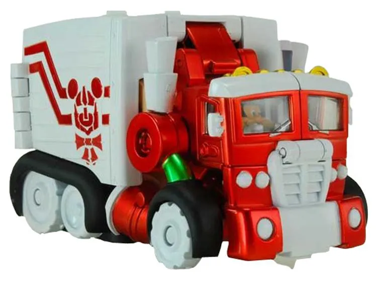 Mickey Mouse Christmas Exclusive | Transformers Disney Label