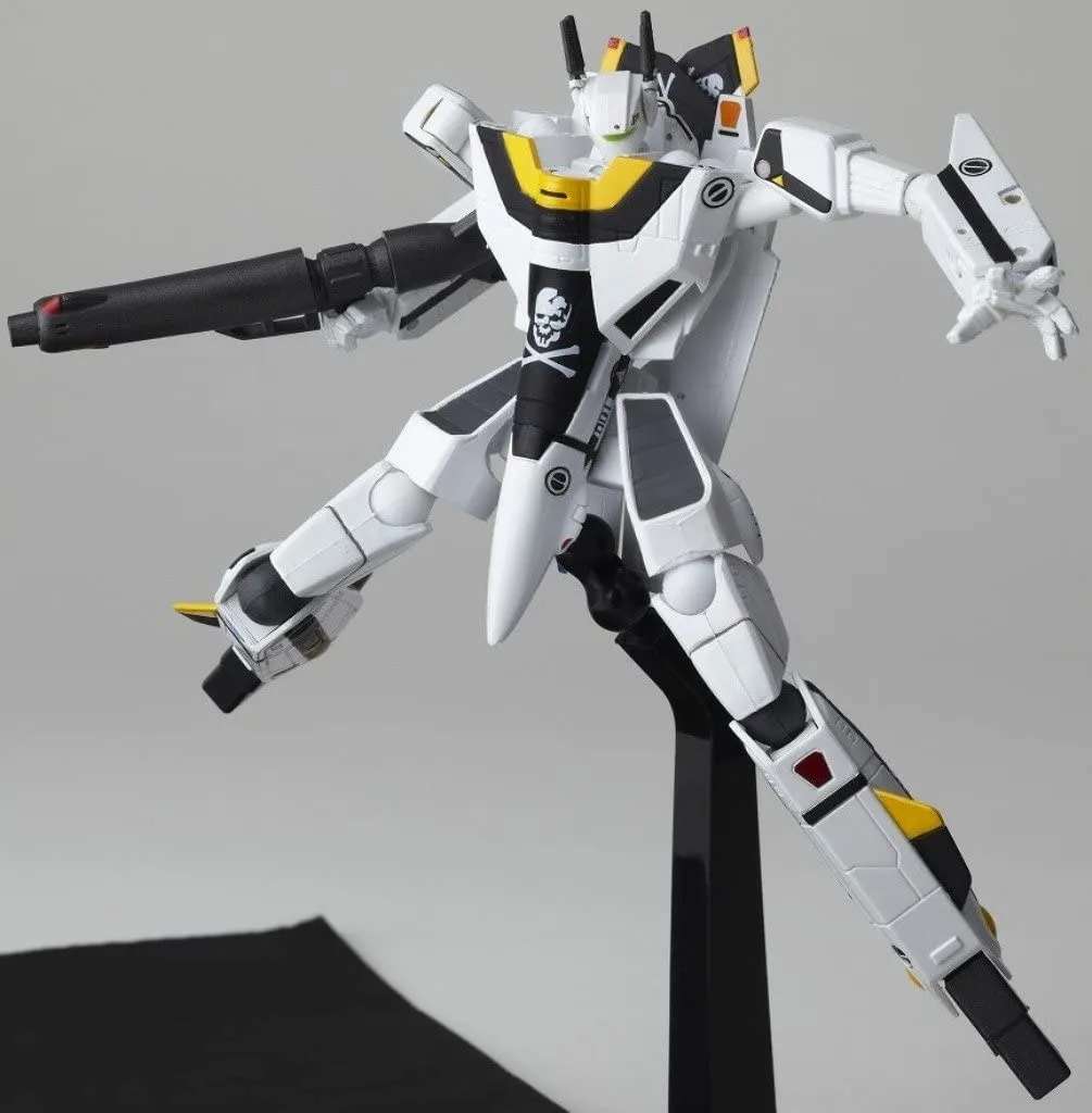036 VF-1S  Valkyrie 1 | Macross Revoltech | Kaiyodo