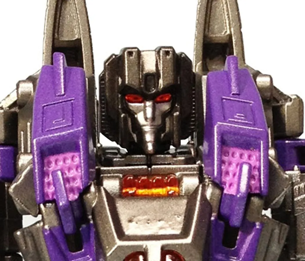 TG18 Skywarp Deluxe Class | Transformers Generations Fall of Cybertron