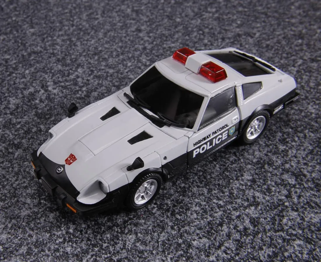 MP-17 Prowl | Transformers Masterpiece