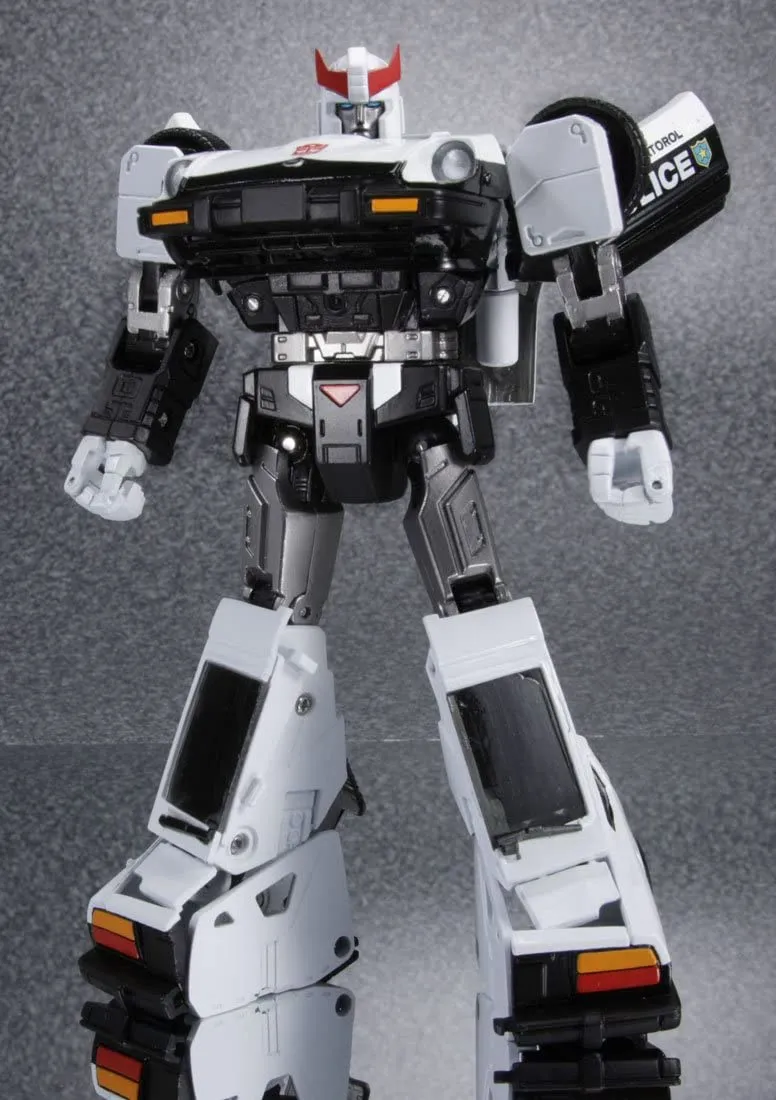 MP-17 Prowl | Transformers Masterpiece