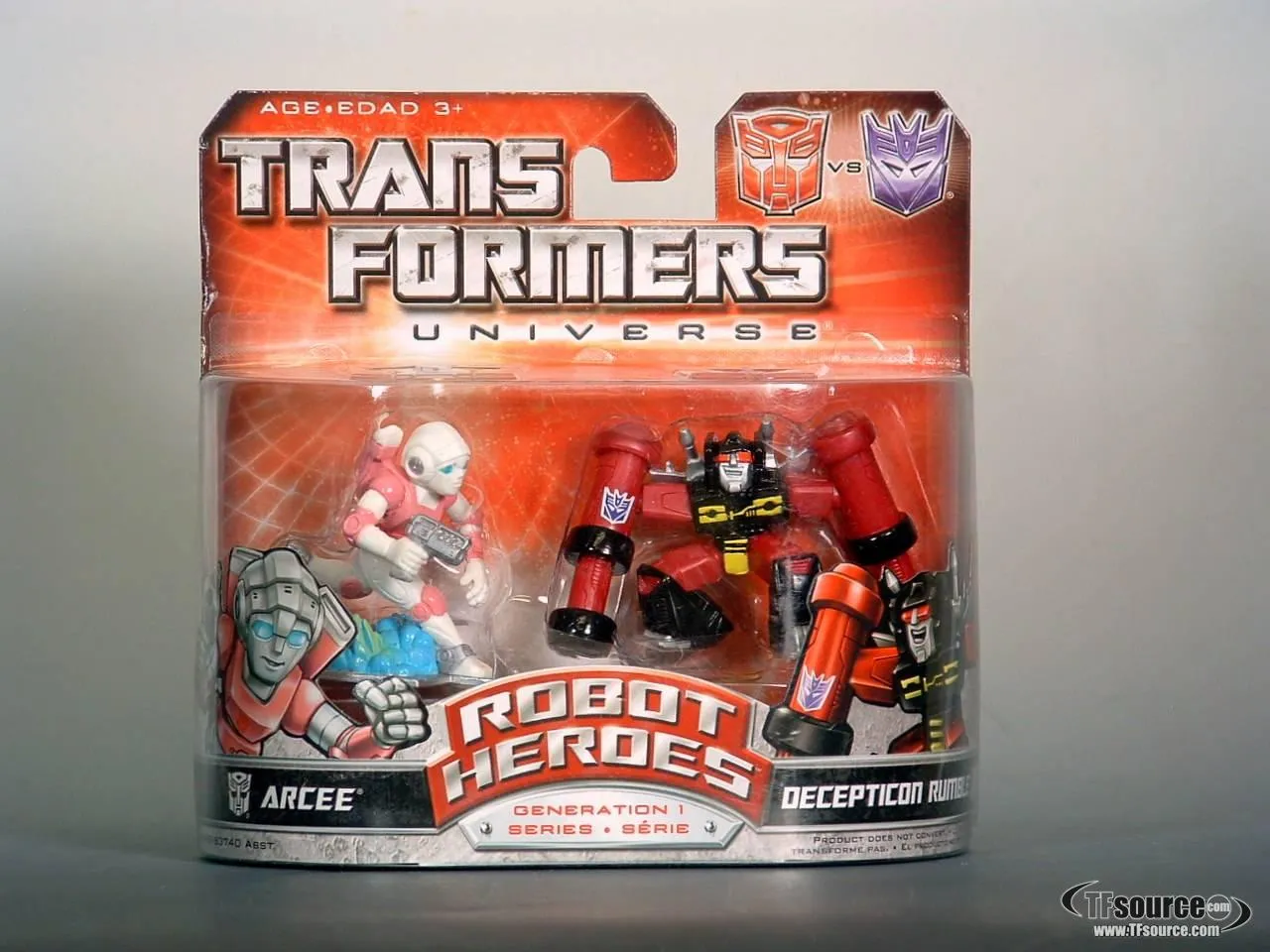 Arcee vs Rumble | Transformers Robot Heroes