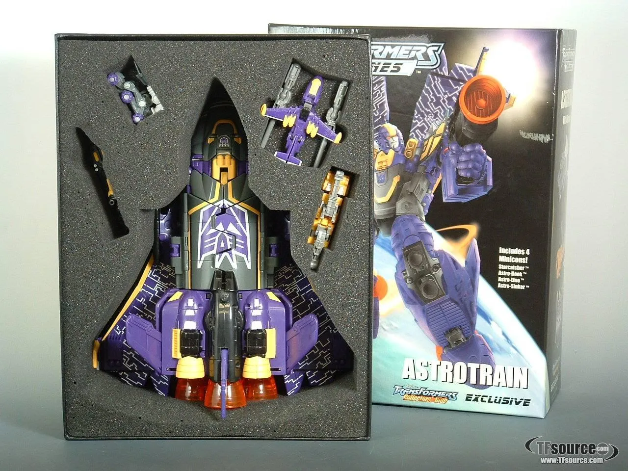 Astrotrain | TFCC Transformers Collectors Club Exclusive