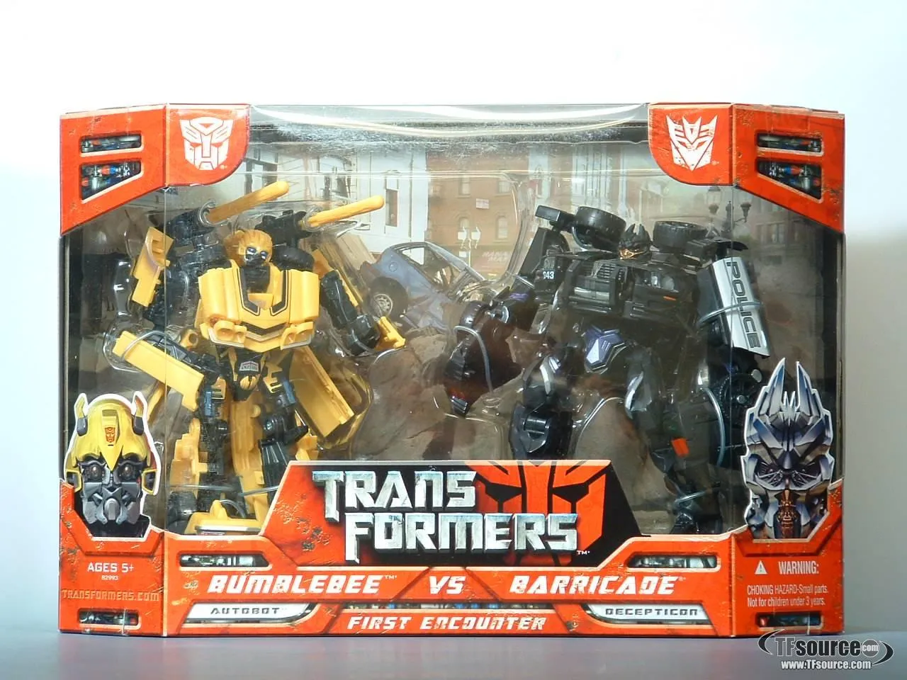 Deluxe Class Classic Bumblebee and Barricade First Encounter Set | Transformers the Movie